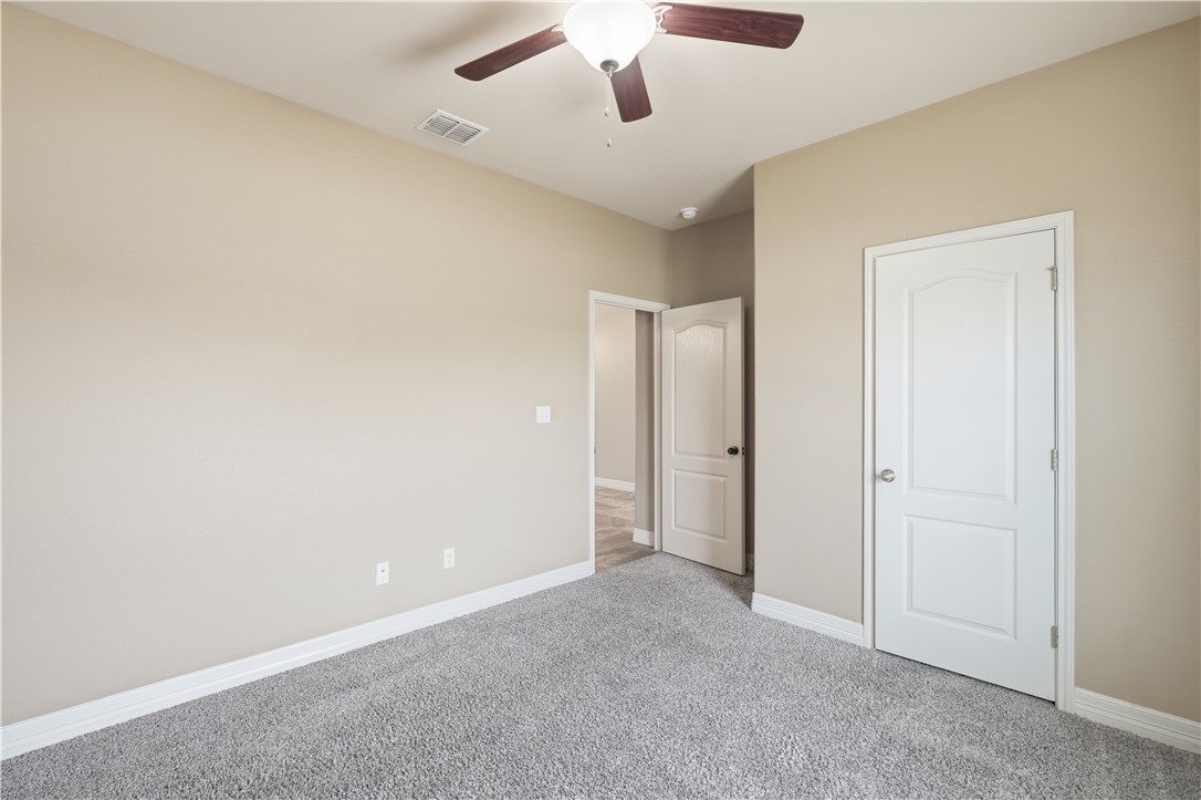 207 Bismarck Palm Cir Property Photo 21