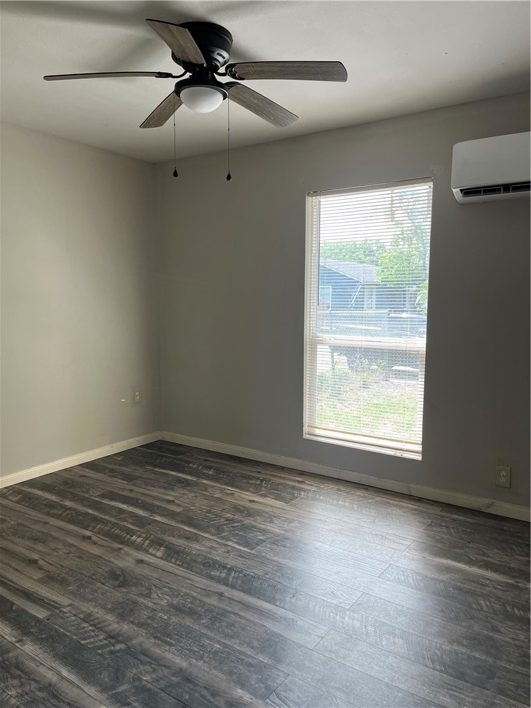 4418 Vestal St Property Photo 14
