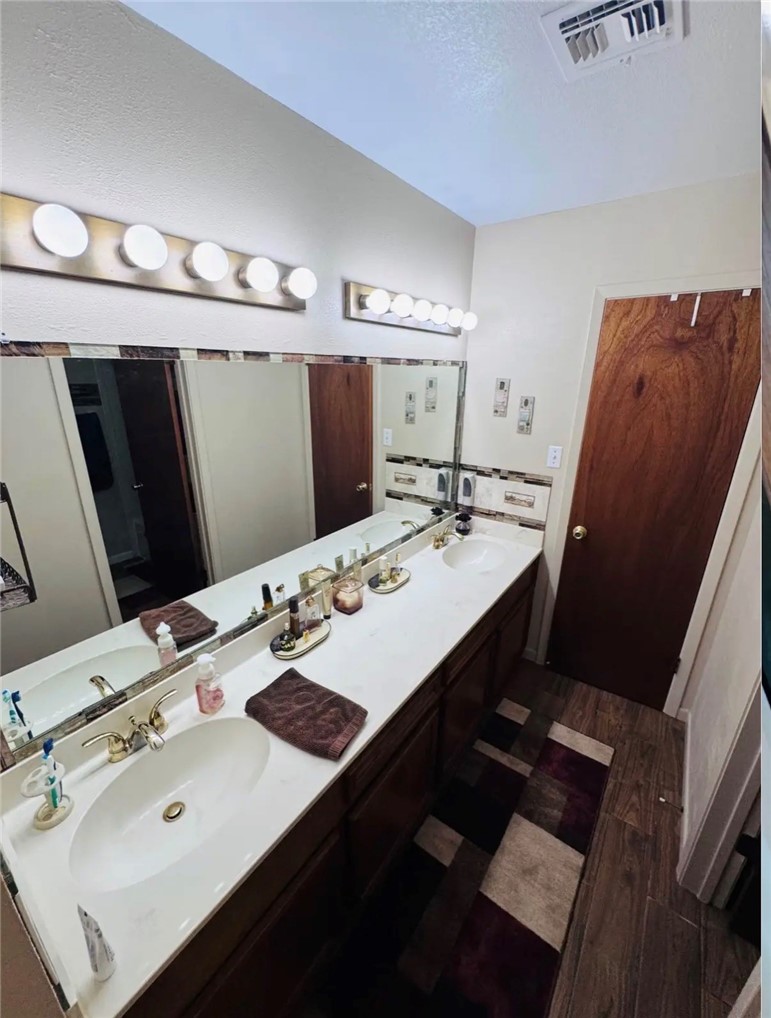 2153 Alazan Dr 1 Property Photo 18