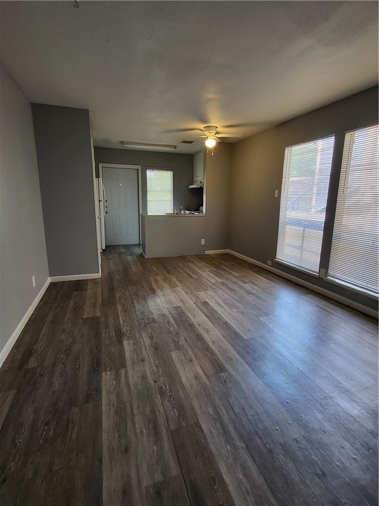 5832 Alameda St D Property Photo 4