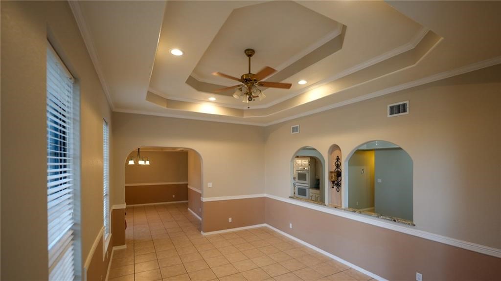 240 County Road 2112 Property Photo 5