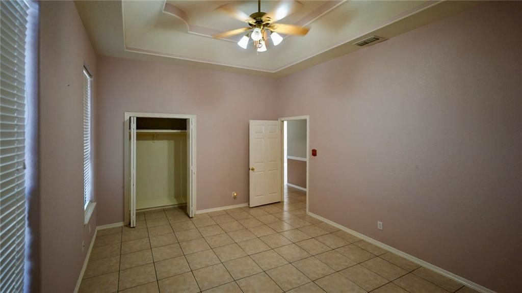 240 County Road 2112 Property Photo 8
