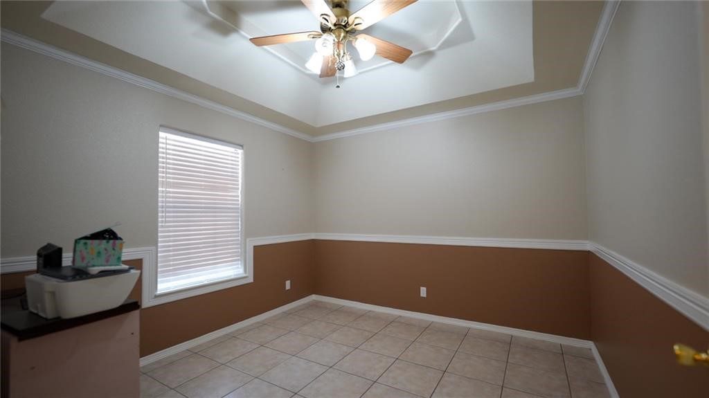 240 County Road 2112 Property Photo 9
