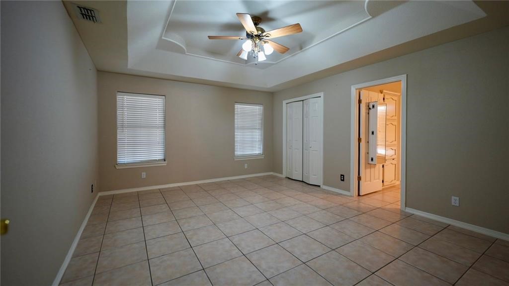 240 County Road 2112 Property Photo 10