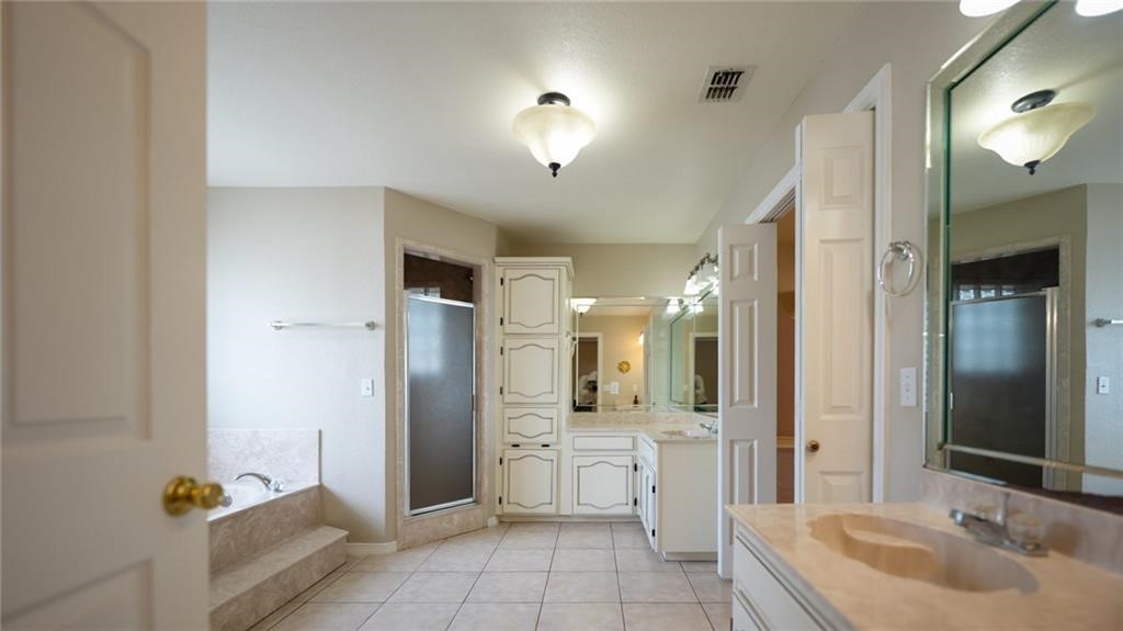 240 County Road 2112 Property Photo 12