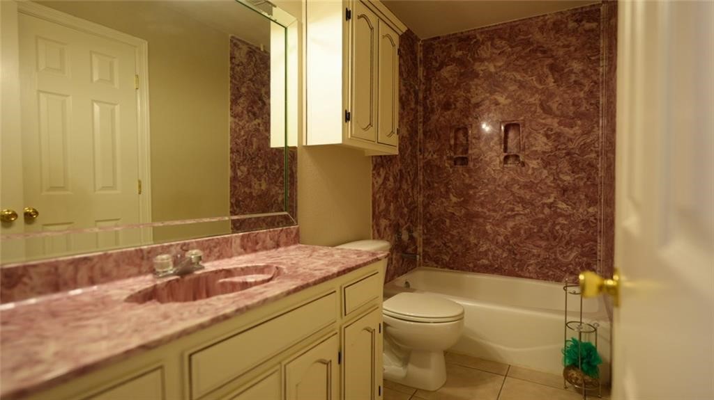 240 County Road 2112 Property Photo 16