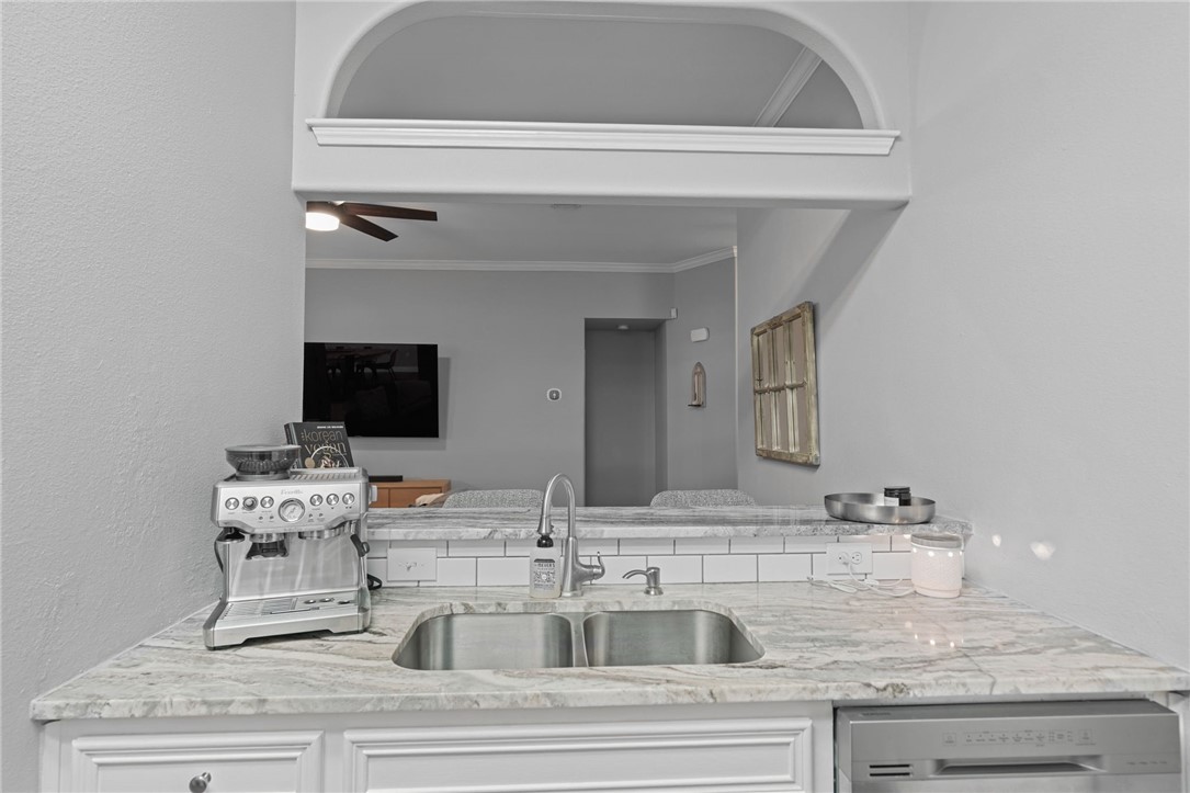 3133 Quebec Dr Property Photo 5
