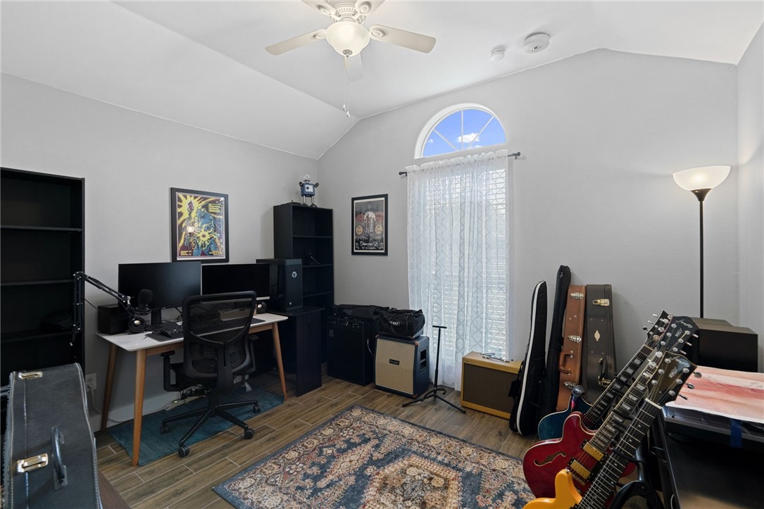 3133 Quebec Dr Property Photo 15