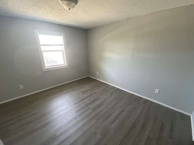 509 W Avenue B Property Photo 18
