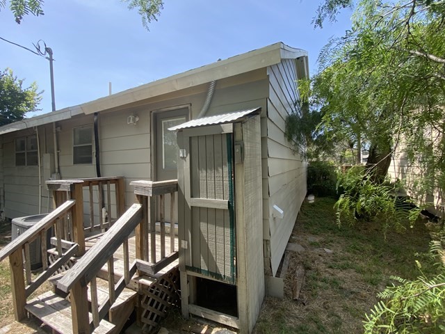 509 W Avenue B Property Photo 21