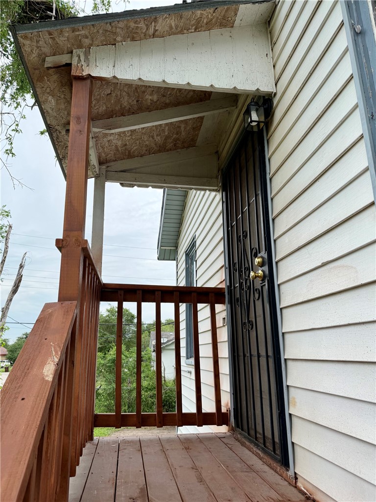 706 W Nettie Ave Property Photo 3