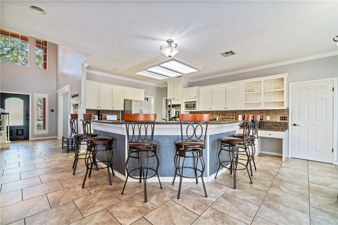 7602 Dijon Lake Dr Property Photo 8