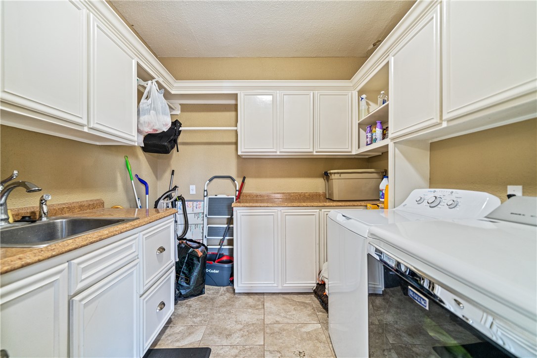 7602 Dijon Lake Dr Property Photo 32