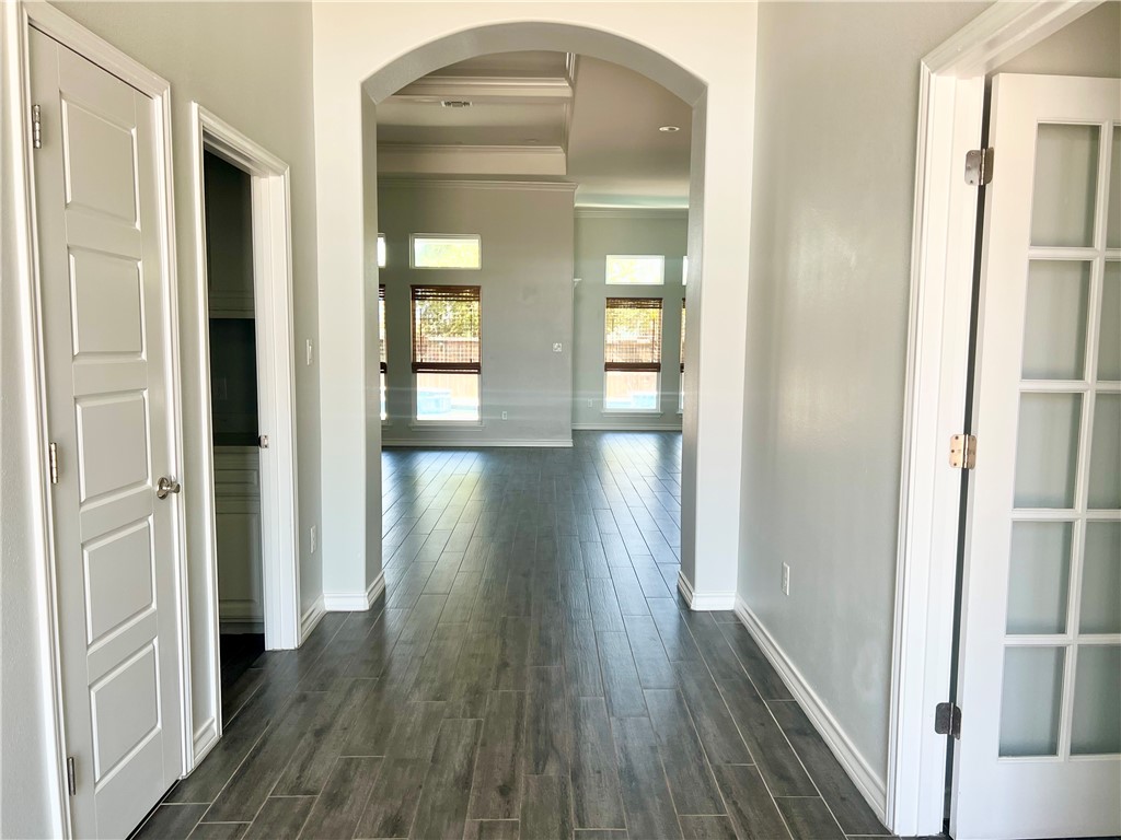 13922 Suntan Ave Property Photo 4