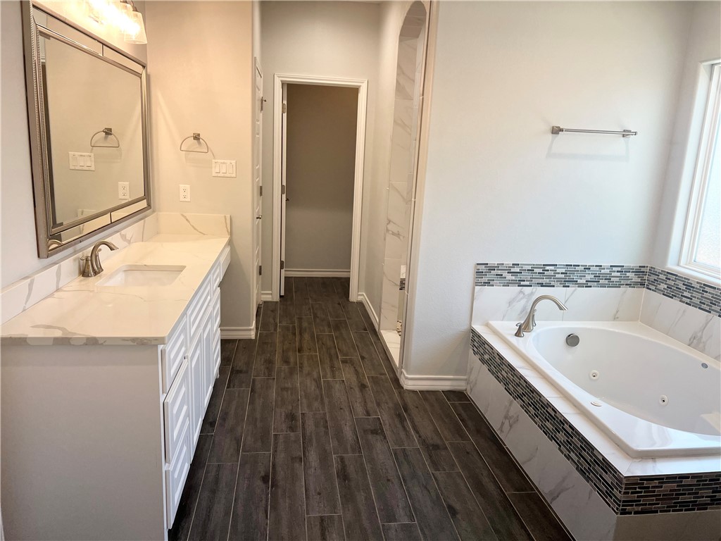13922 Suntan Ave Property Photo 30