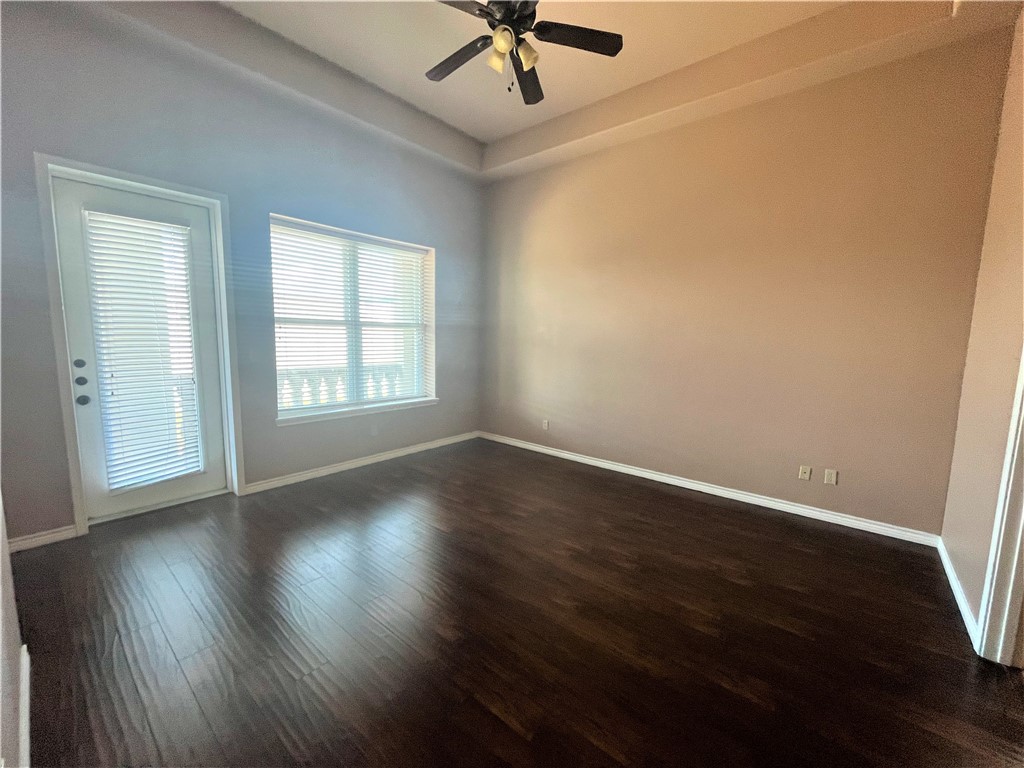 14910 Leeward Dr 802 Property Photo 8