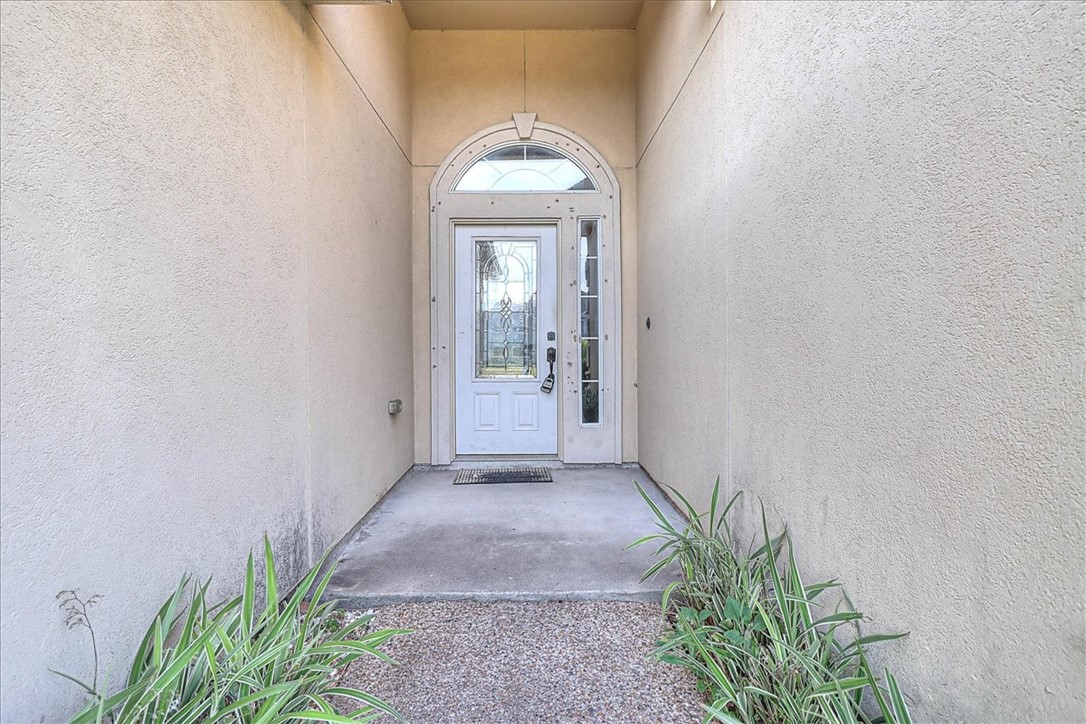 5810 Aava Property Photo 2
