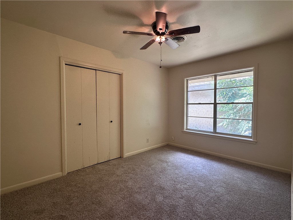 825 Crestview Dr Property Photo 7