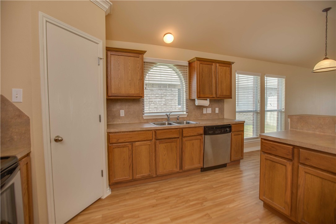 7517 Fort Griffen Dr Property Photo 9