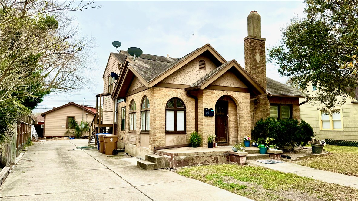 341 Palmero St Property Photo 1