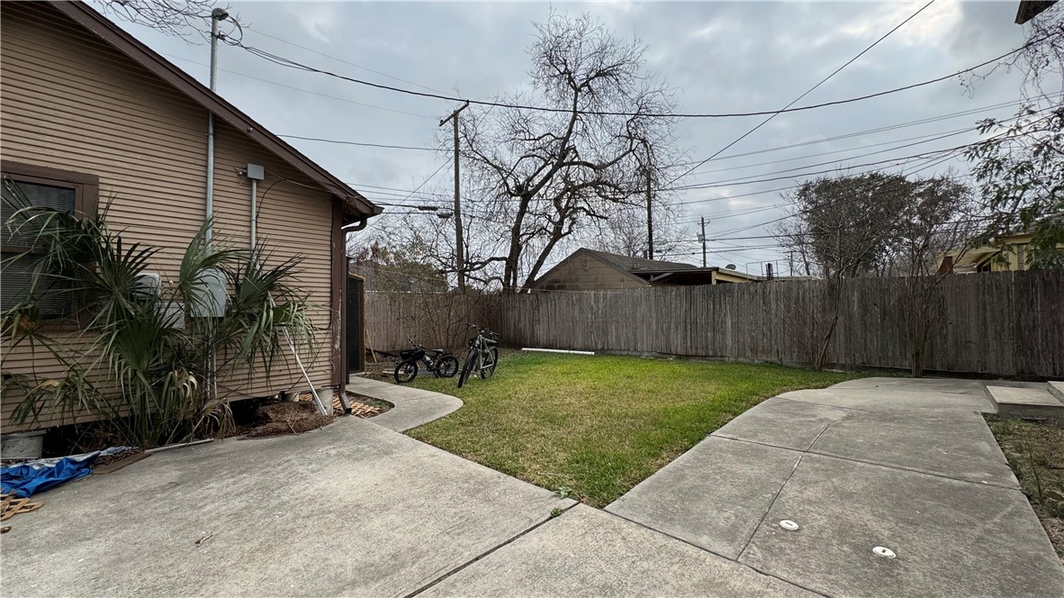 341 Palmero St Property Photo 26