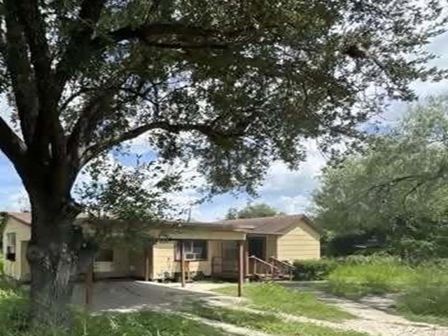 212 Fifth St Property Photo 1