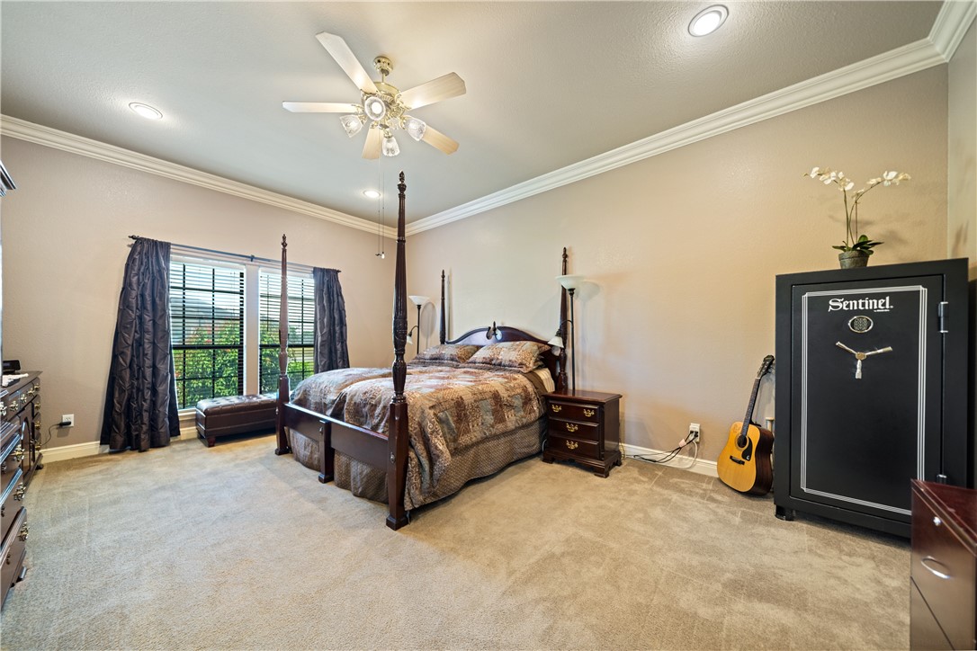 5402 King Acres Dr Property Photo 24