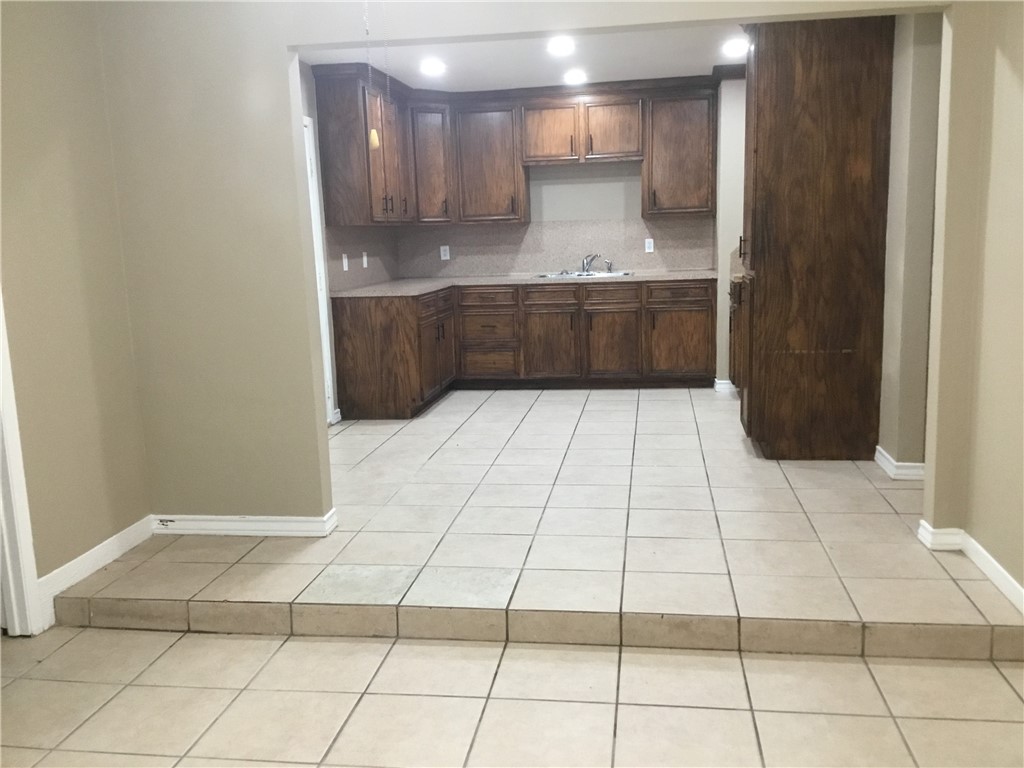 1110 Green Lane Dr Property Photo 9