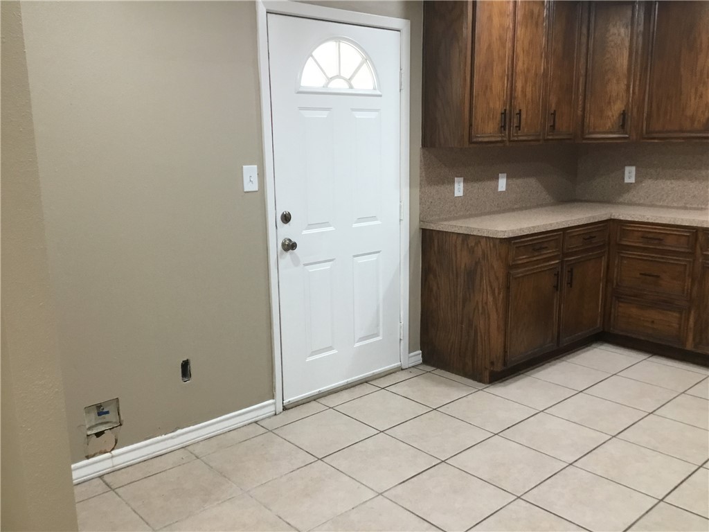 1110 Green Lane Dr Property Photo 10