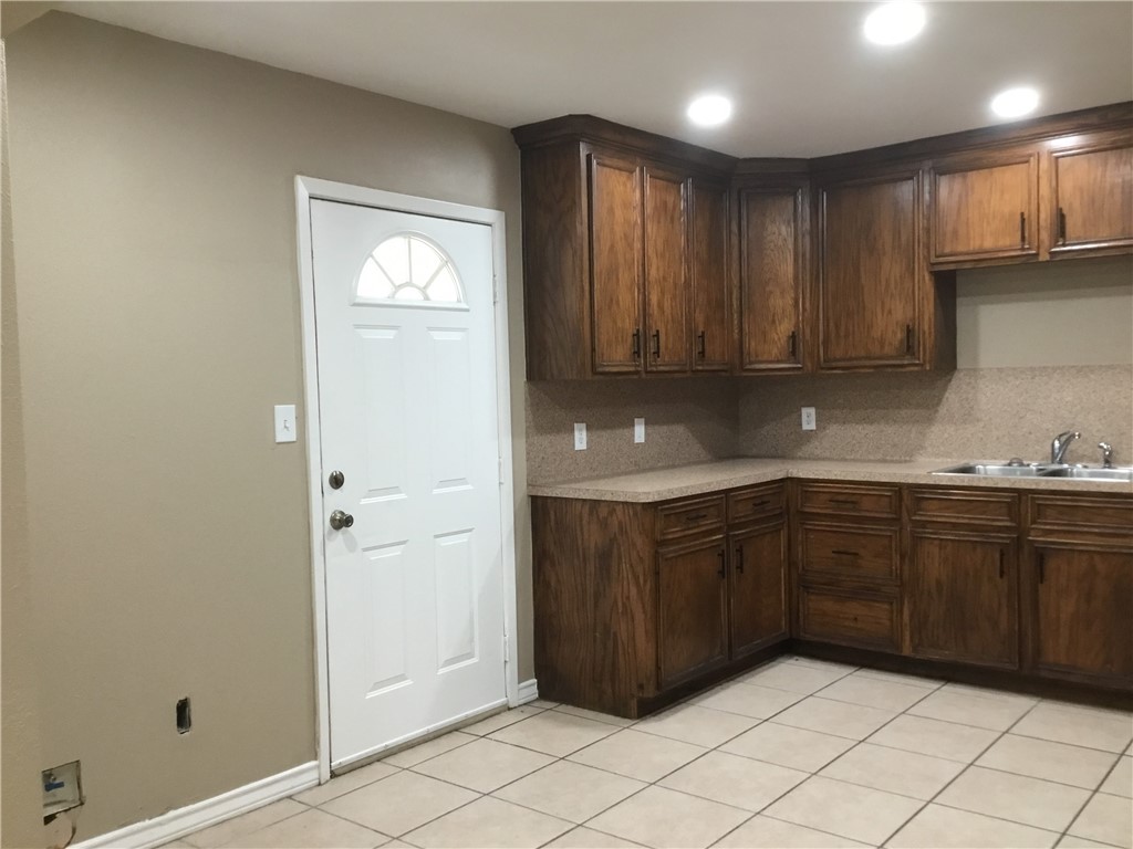 1110 Green Lane Dr Property Photo 12