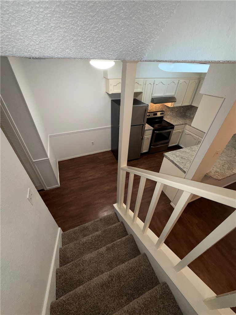 5180 Middlecoff Property Photo 4