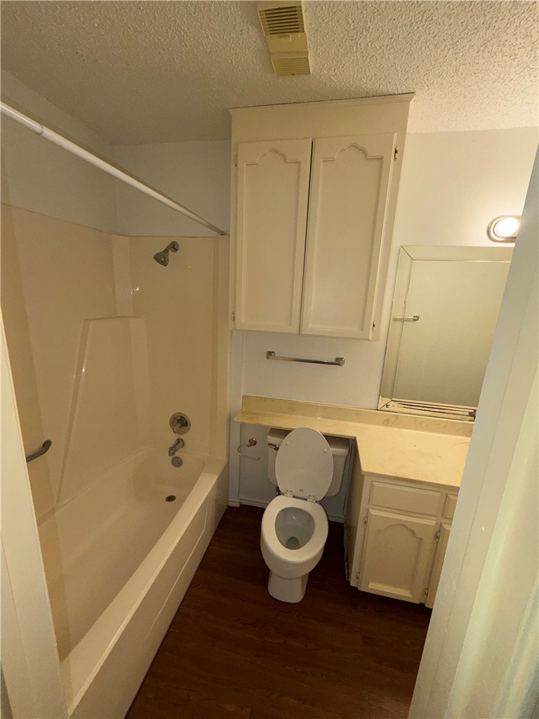 5180 Middlecoff Property Photo 12