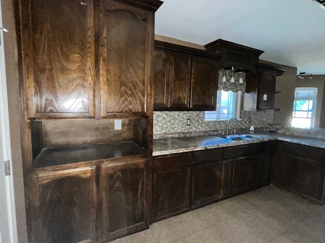 1115 Avenue A Property Photo 10