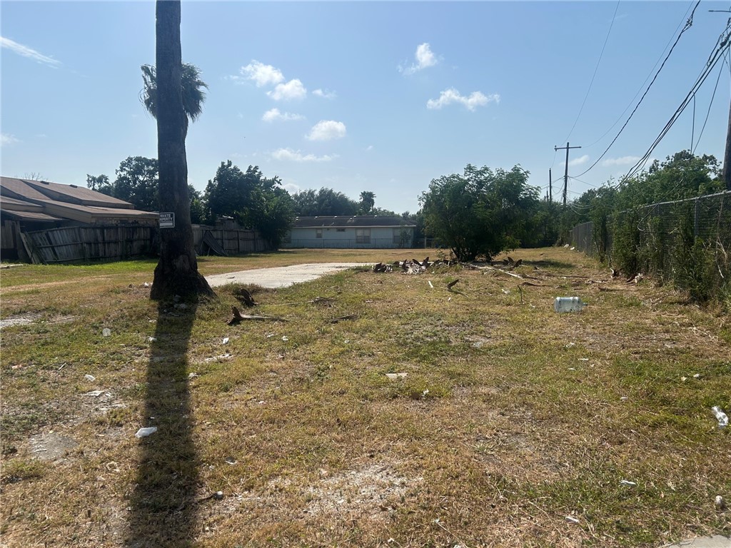 2741,2745 S. Port Ave Property Photo 2