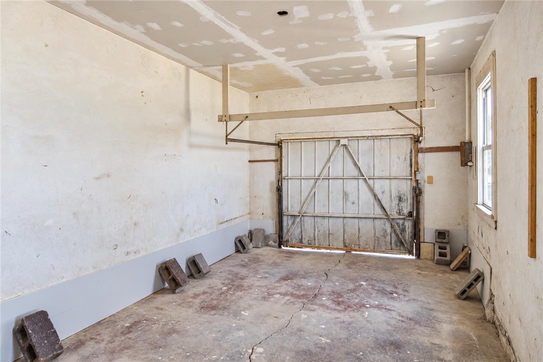 312 N Monroe St Property Photo 19