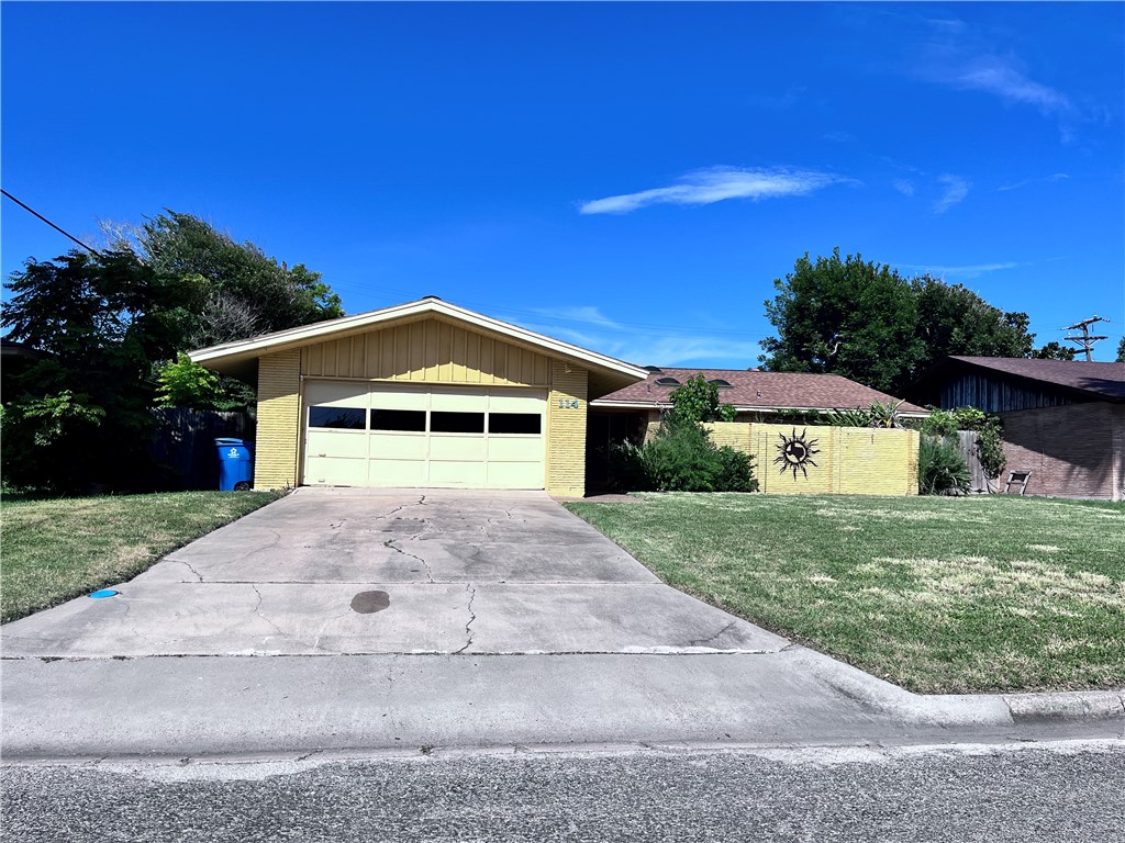 114 E Janin Cir Property Photo 2