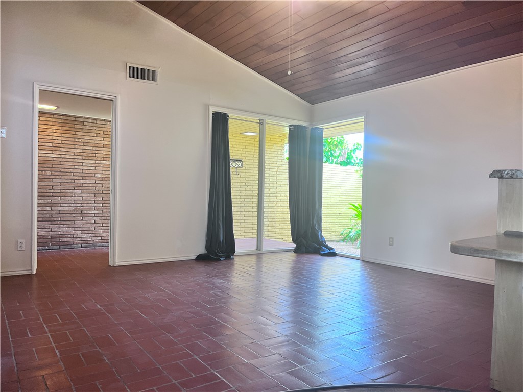 114 E Janin Cir Property Photo 15