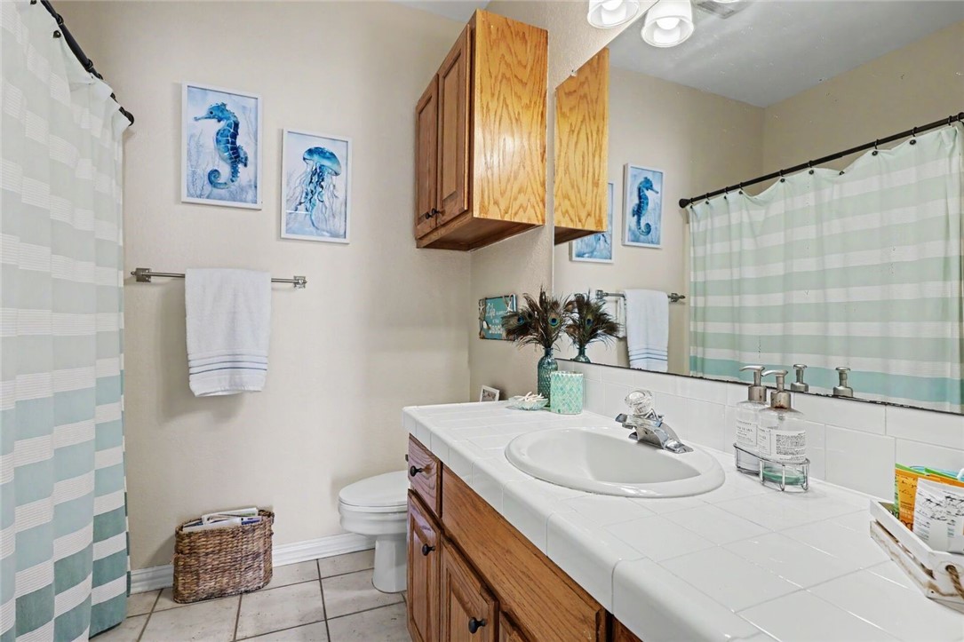 105 Windjammer St Property Photo 24