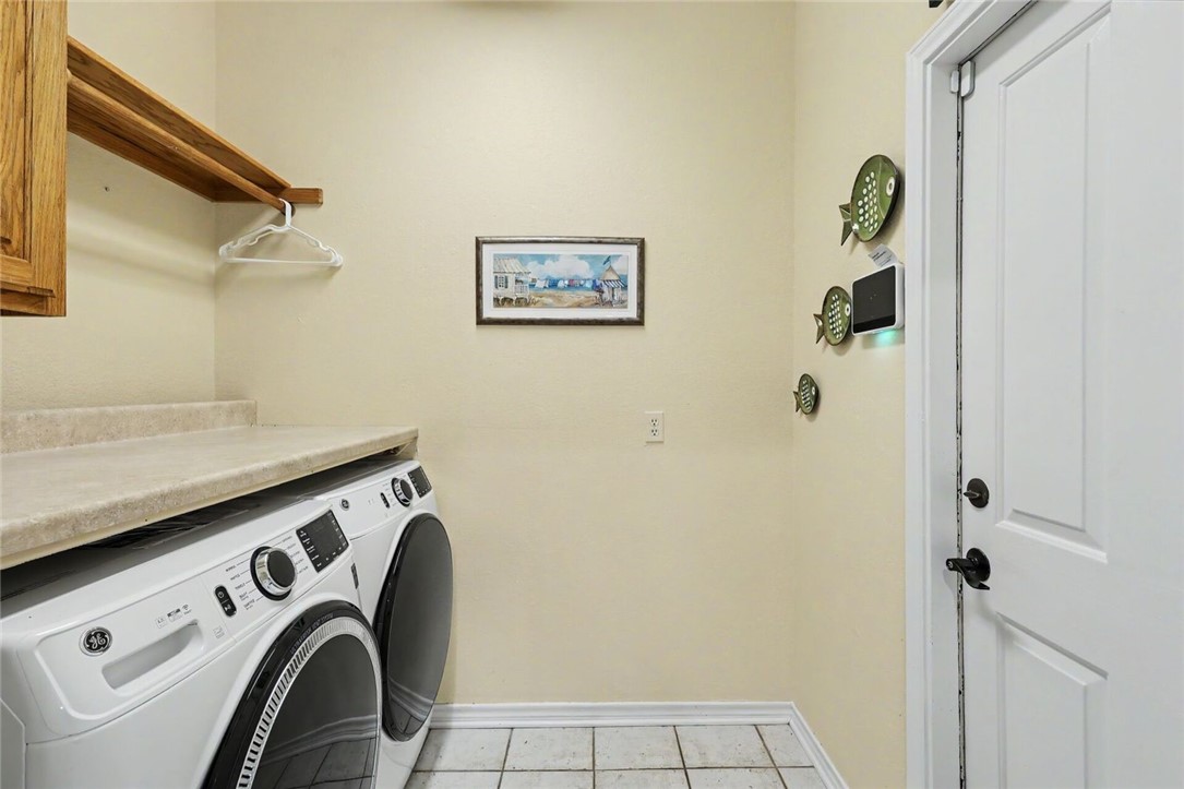 105 Windjammer St Property Photo 30