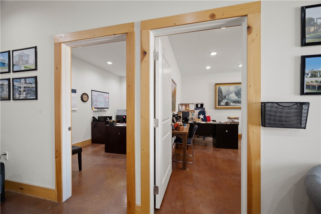 1125 W Market St Property Photo 14