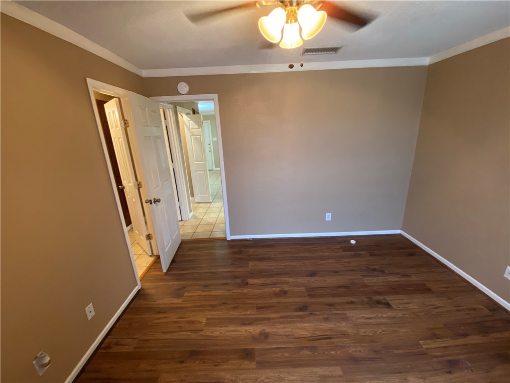 6702 Everhart H-108 Property Photo 8