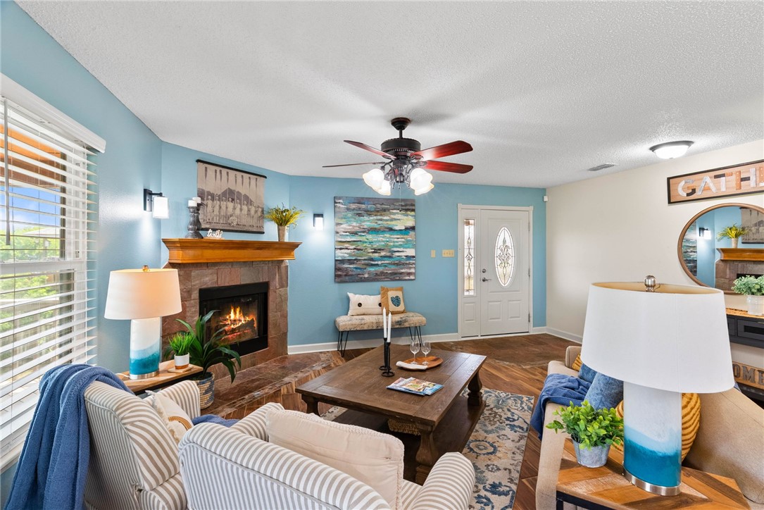 2825 Debra Lane Property Photo 7