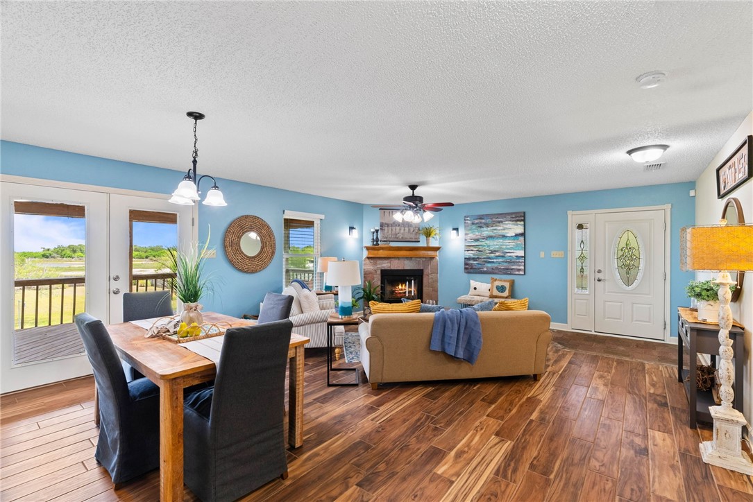 2825 Debra Lane Property Photo 8