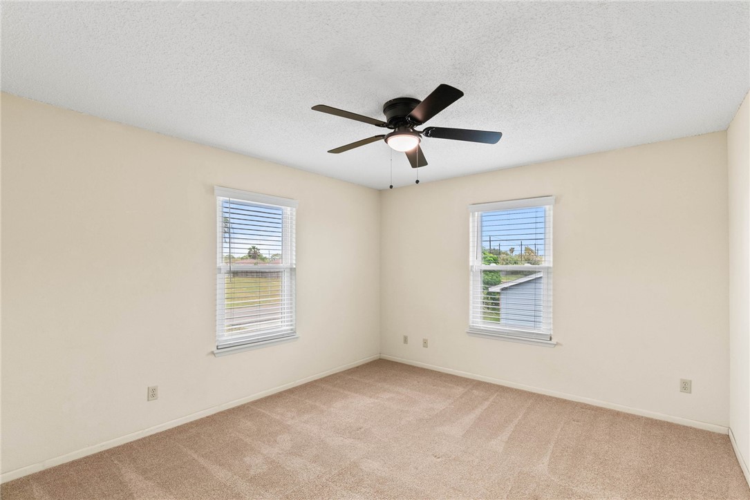 2825 Debra Lane Property Photo 18