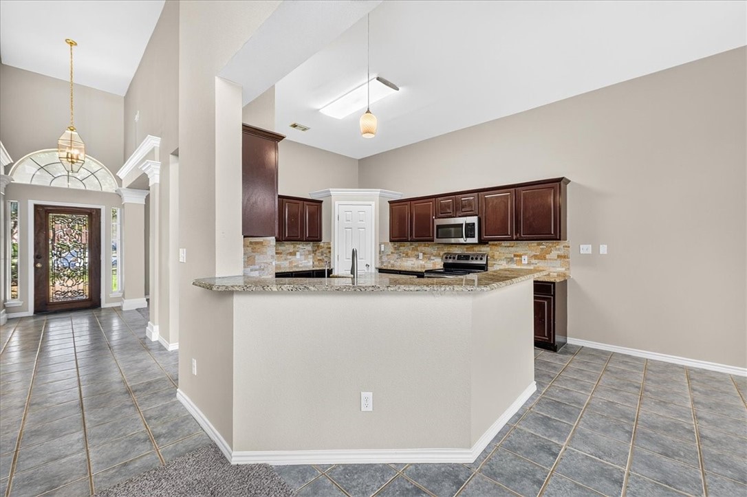 7414 Lake Micala Dr Property Photo 10