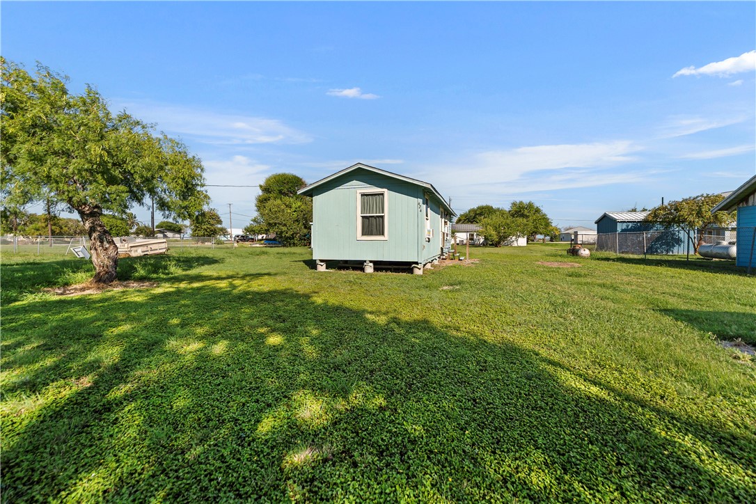 424 First St Property Photo 19