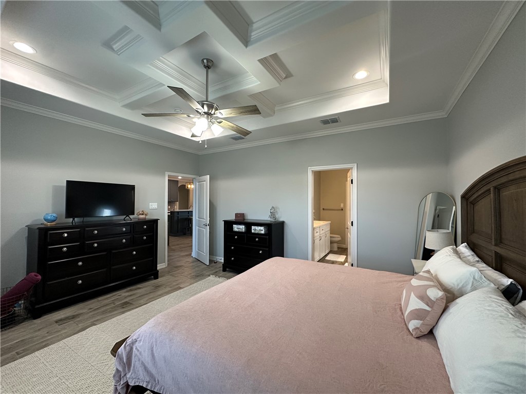 1807 Bay Landing Dr Property Photo 4