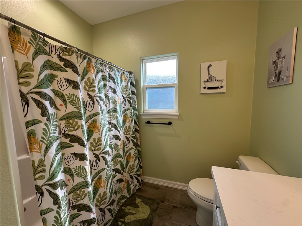 1807 Bay Landing Dr Property Photo 23