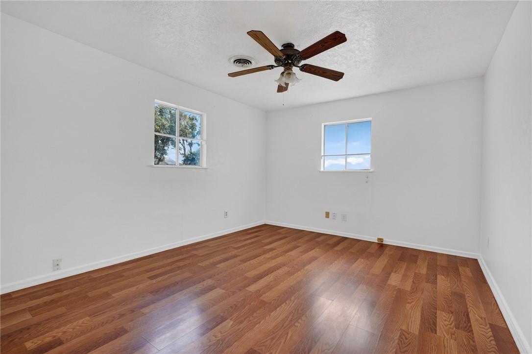 4905 Curtis Clark Dr Property Photo 6