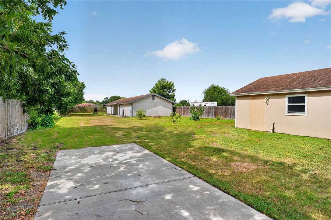 4905 Curtis Clark Dr Property Photo 12